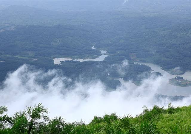 Ilaveezhapoonchira Tour Packages Offbeat Kerala Hill Station