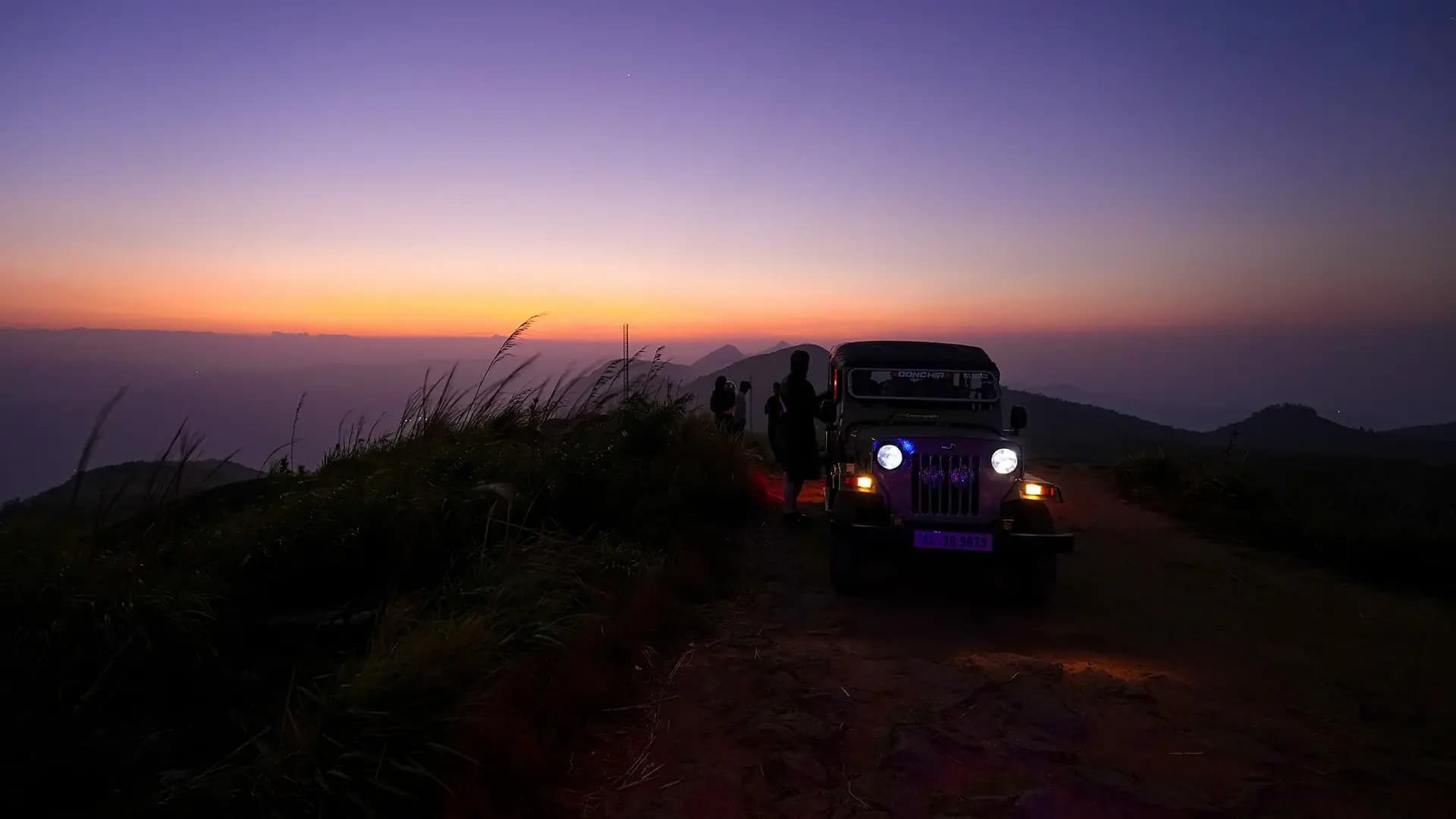 Ilaveezhapoonchira 2 Day Package